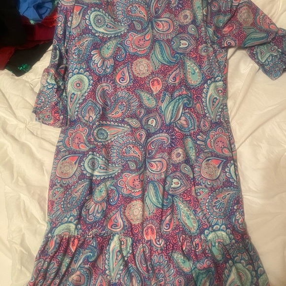 Dresses - Picture 2 of 4